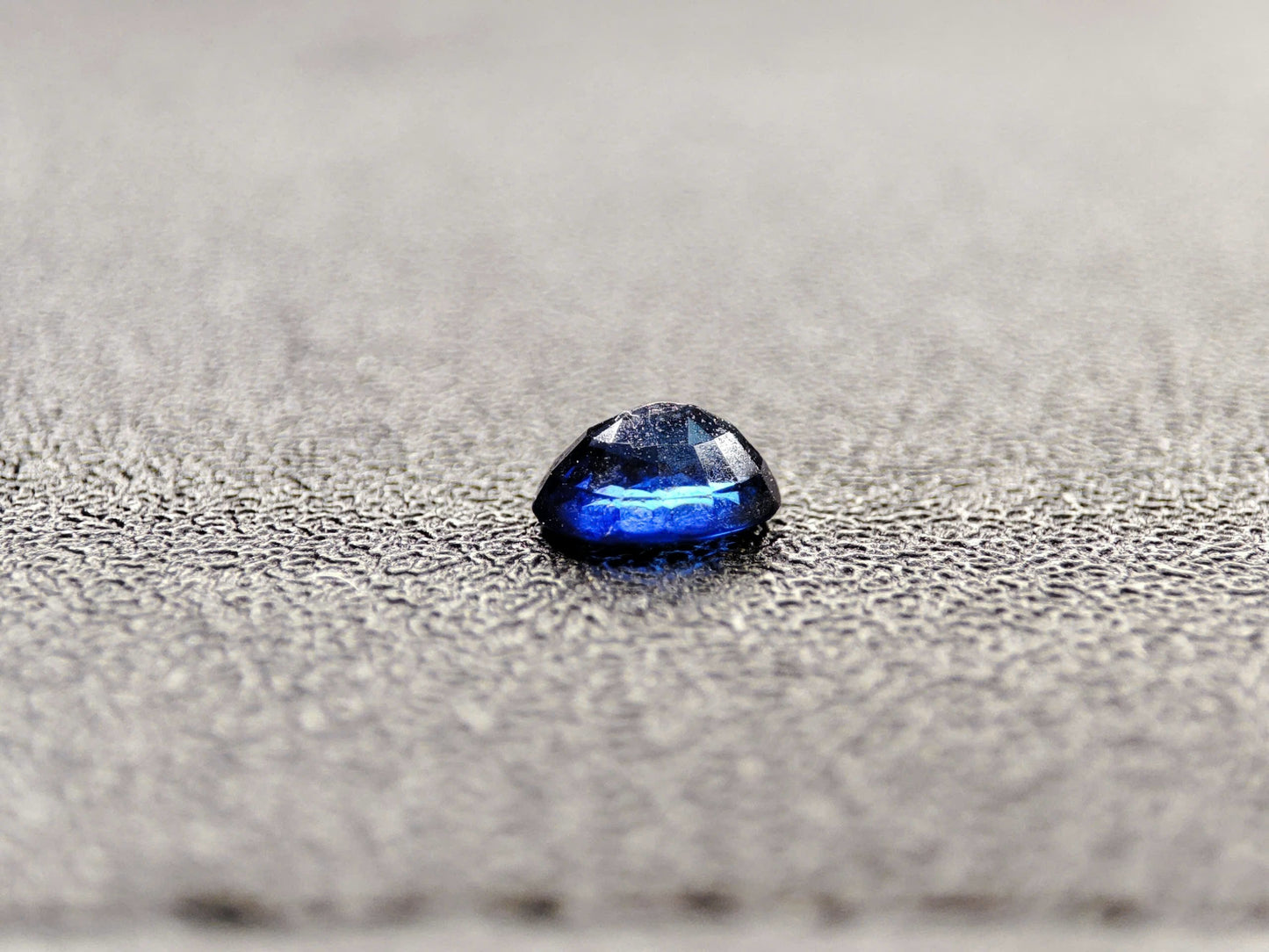 6mm x 4mm Oval-Cut Royal Blue Sapphire – Natural, Untreated & Ethically Sourced