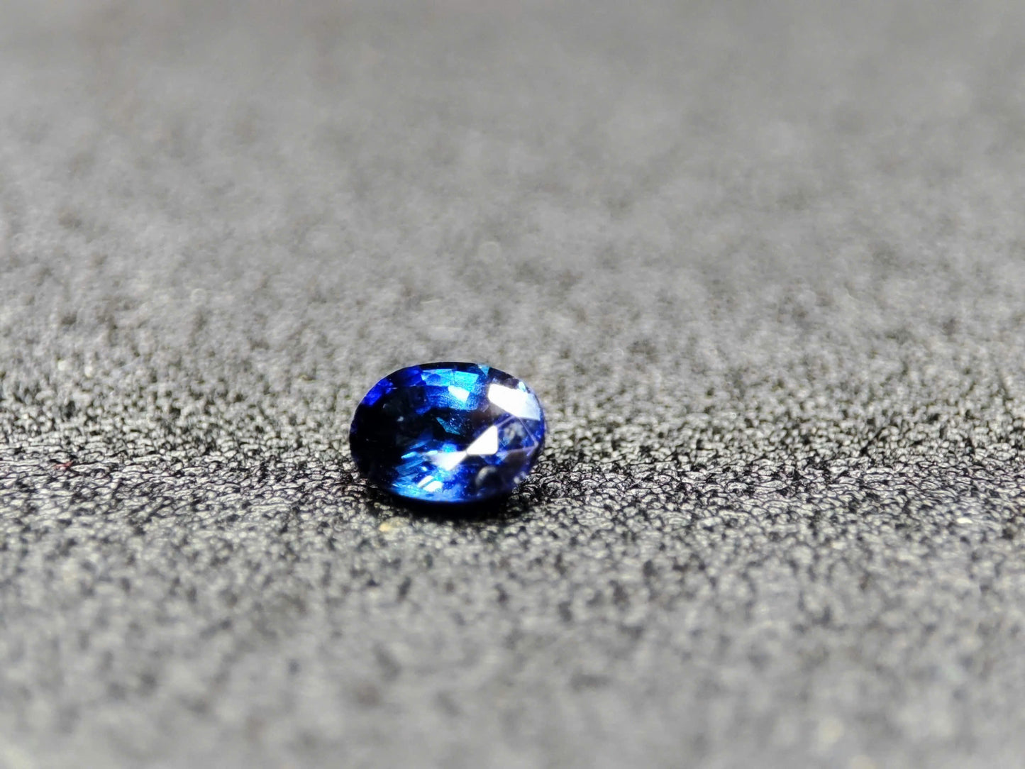 6mm x 4mm Oval-Cut Royal Blue Sapphire – Natural, Untreated & Ethically Sourced