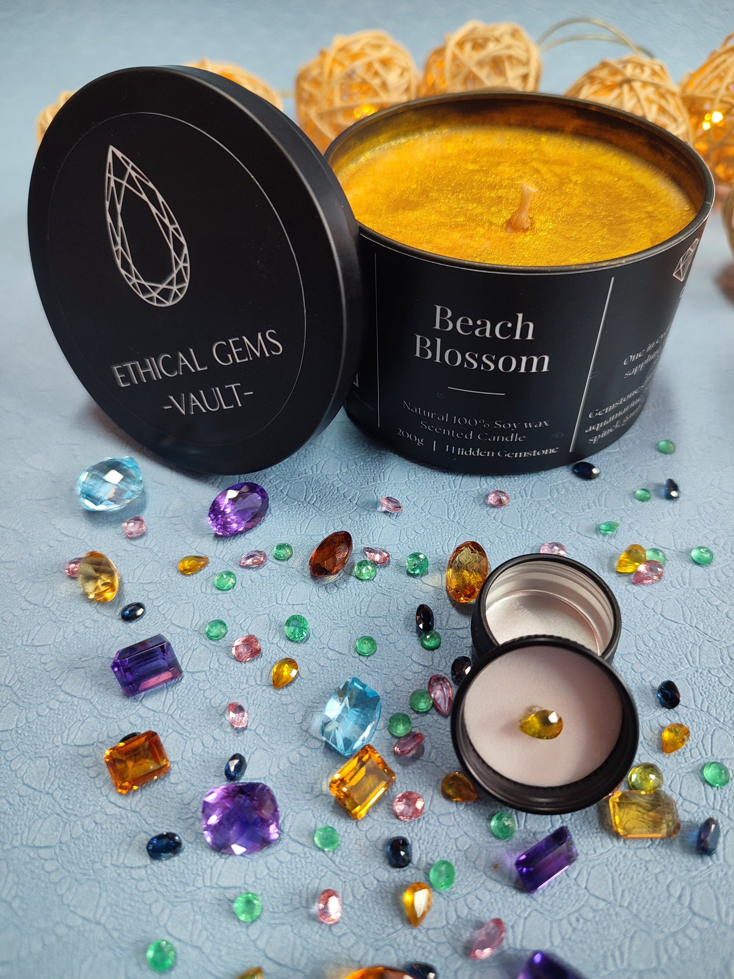 0.2 - 0.5 Cts Gemstone in a Natural Scented candle