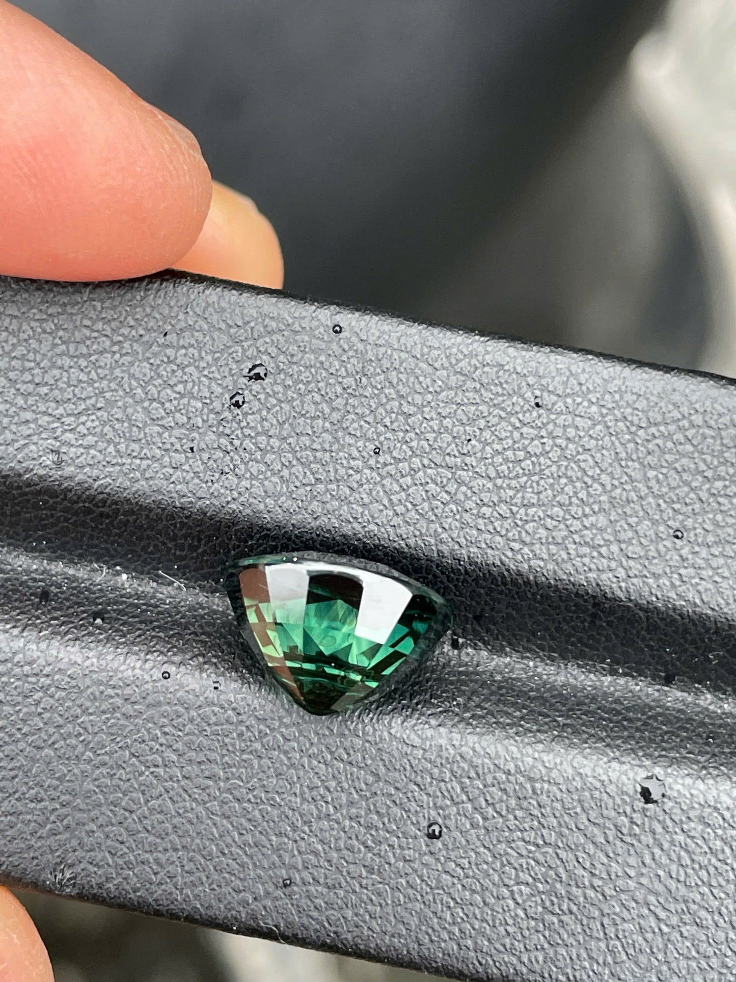 7.5 Carats Green Sapphire
