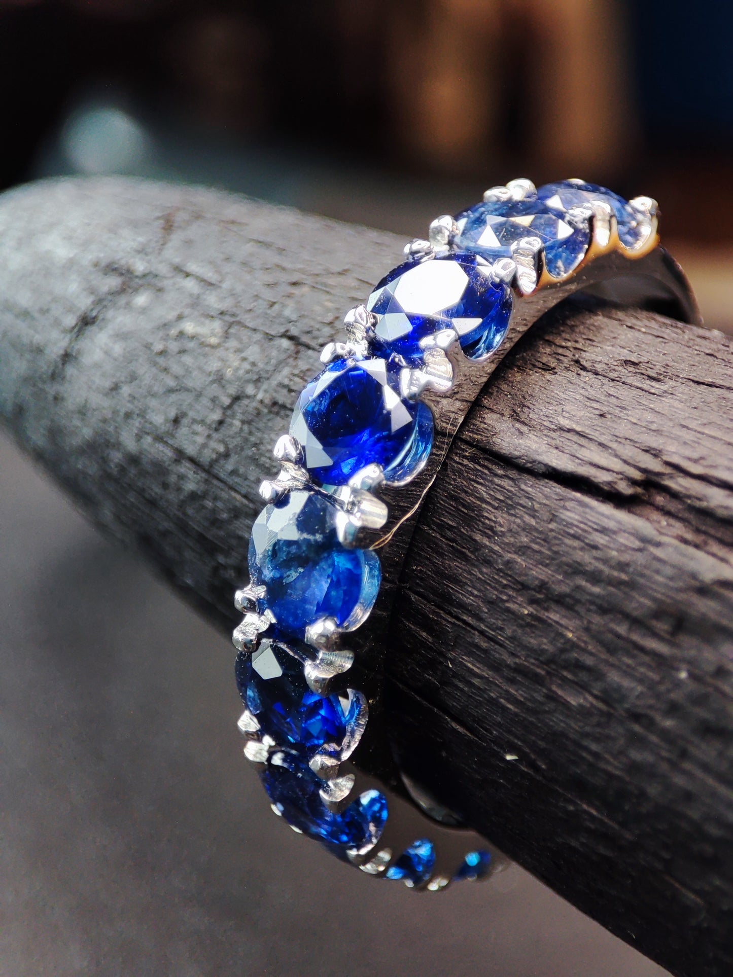 2 Cts Blue Sapphire White Gold Infinity Ring