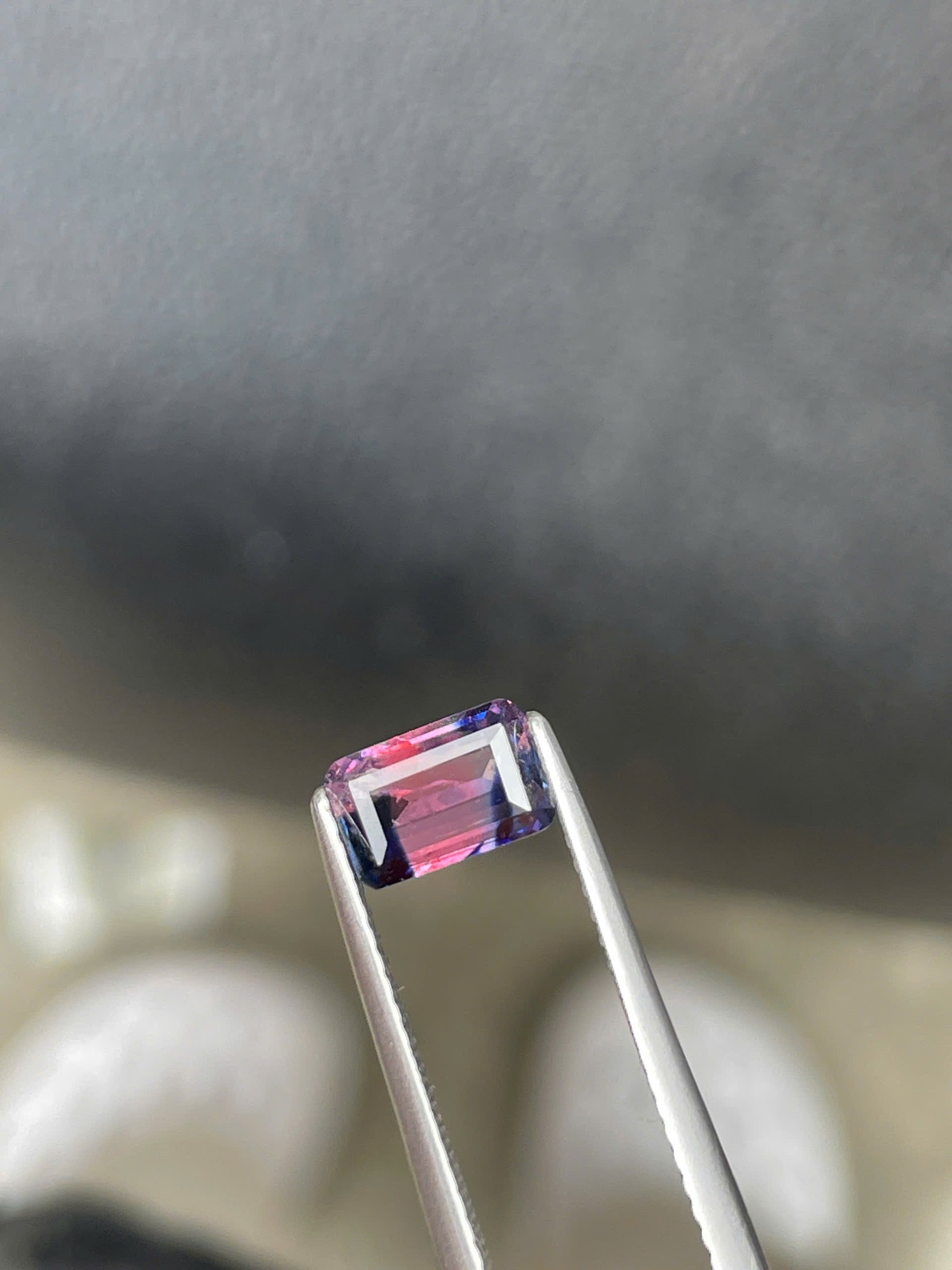 1.1 Cts Bi color Sapphire pink blue – Ethical Gems Vault