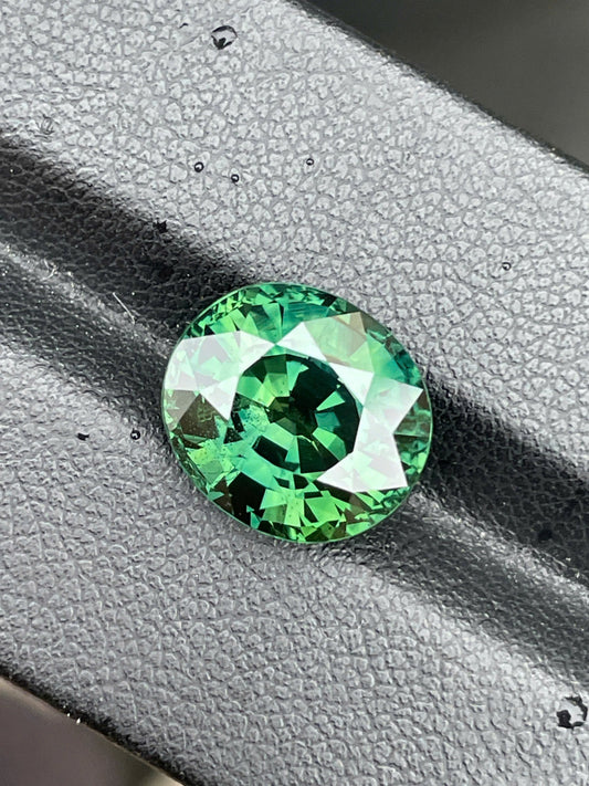 7.5 Carats Green Sapphire