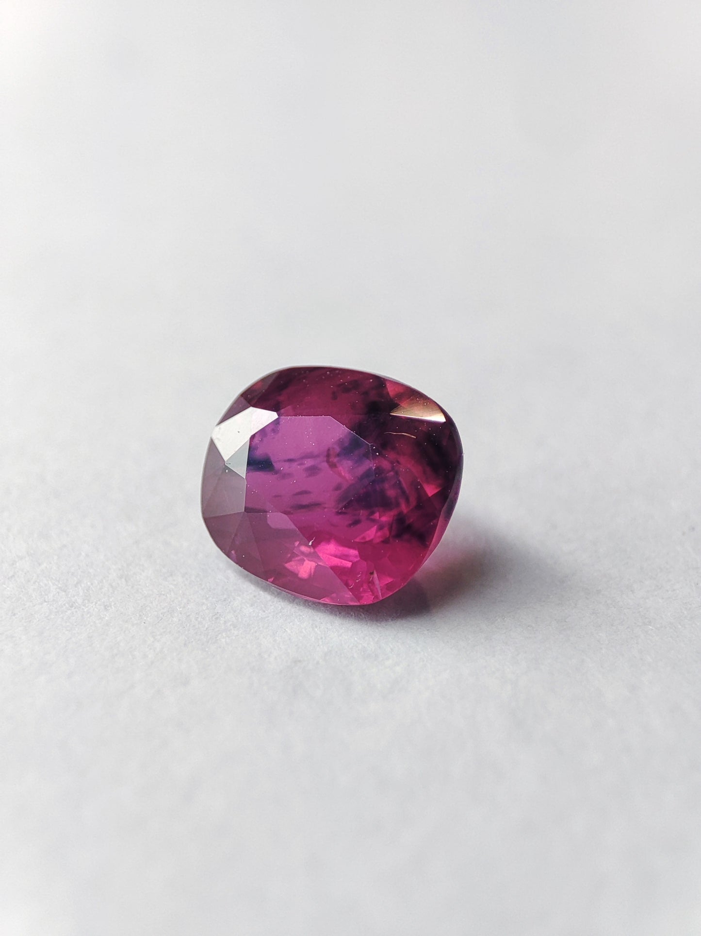 Natural Bi color Pink Sapphire 1.05 Cts