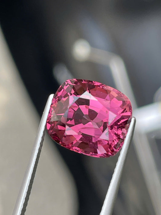 8.8 Carats Pink Spinel
