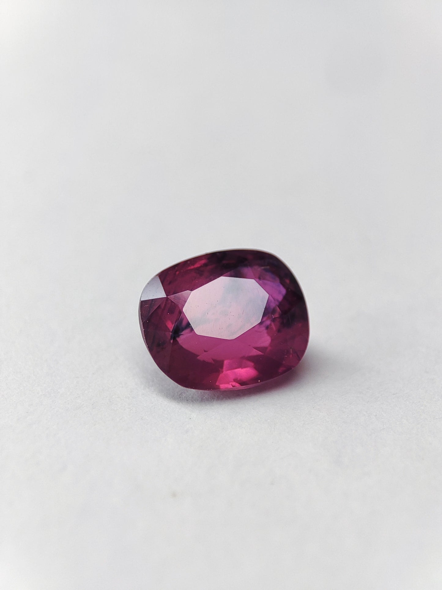 Natural Bi color Pink Sapphire 1.05 Cts