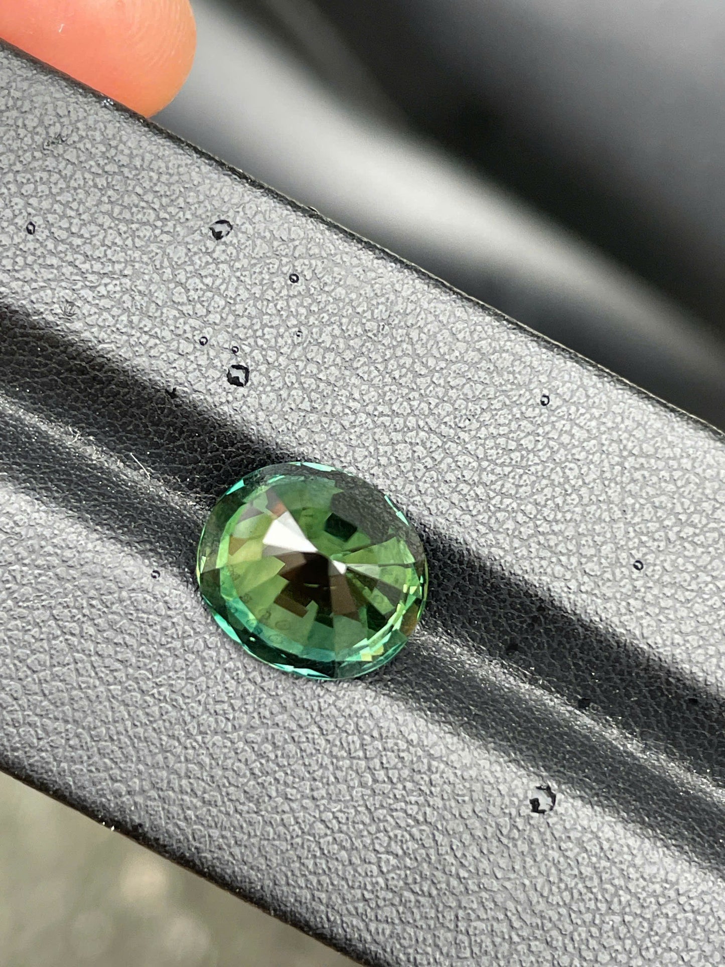 7.5 Carats Green Sapphire