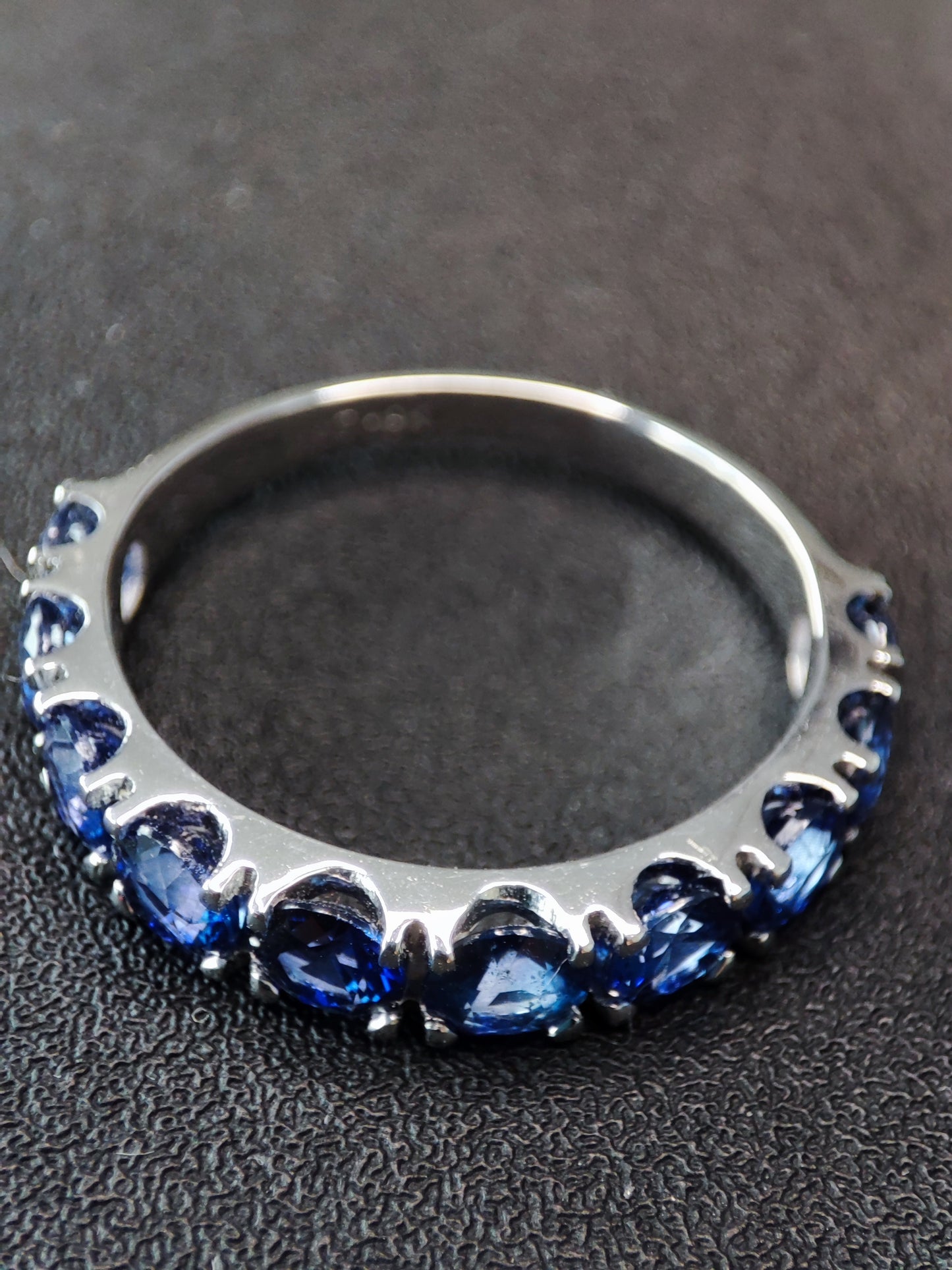 2 Cts Blue Sapphire White Gold Infinity Ring