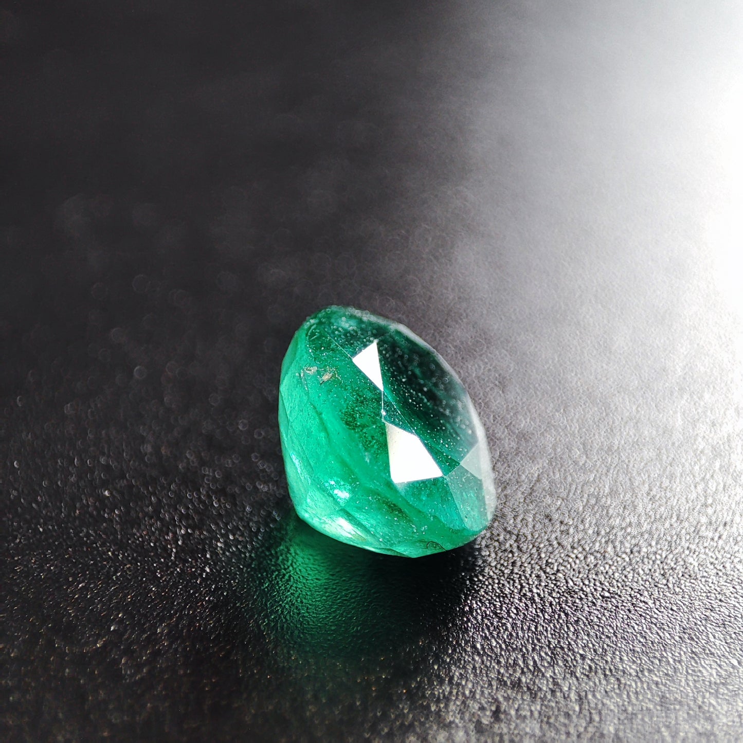 Natural Green Emerald 2.8 Cts