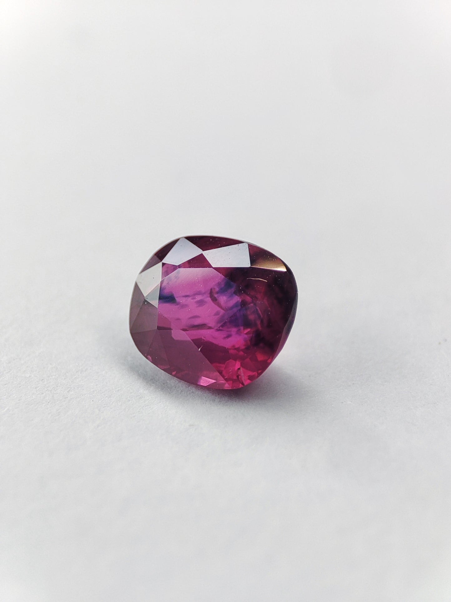 Natural Bi color Pink Sapphire 1.05 Cts